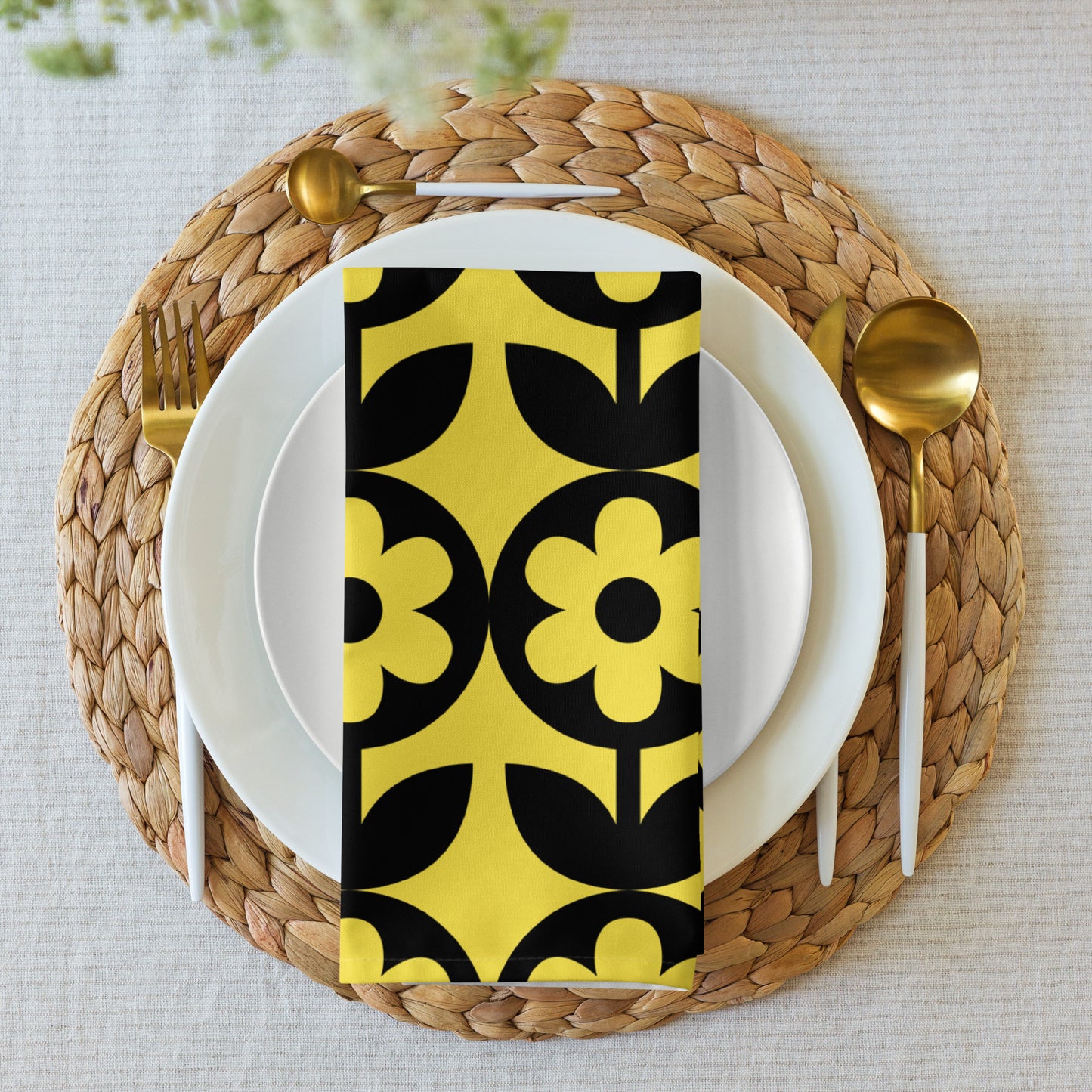 Vintage Flower Yellow with Black Cloth Napkin Set