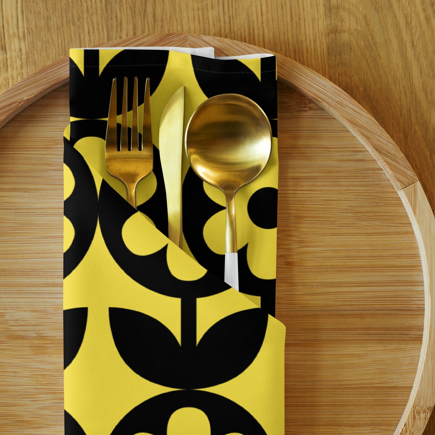 Vintage Flower Yellow with Black Cloth Napkin Set